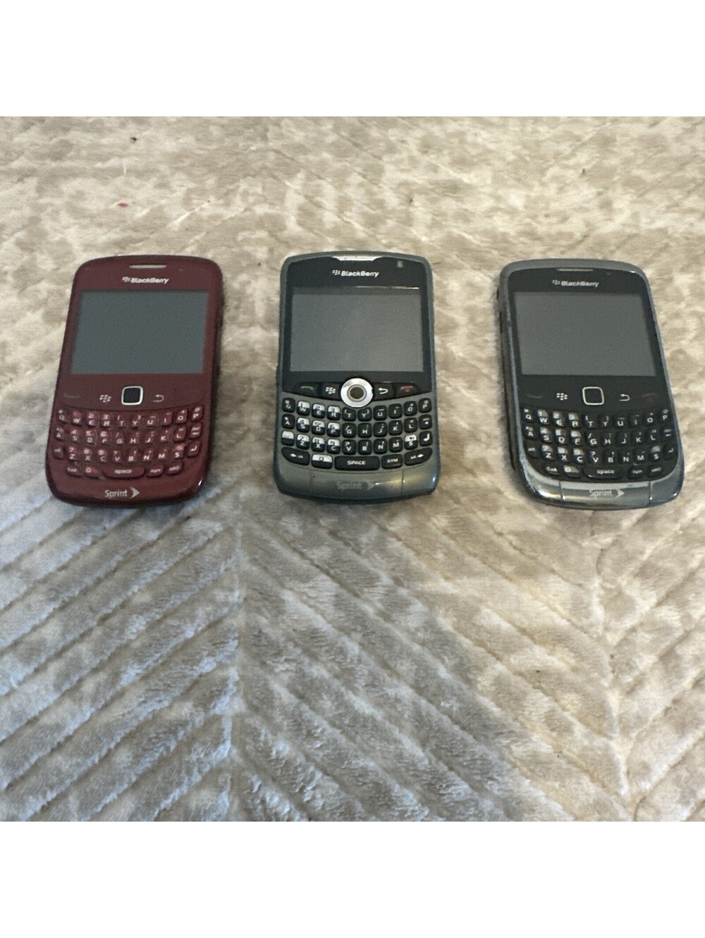 Lot of 3 BlackBerry Smartphones (Sprint) – Not Charging – For Parts or Repair